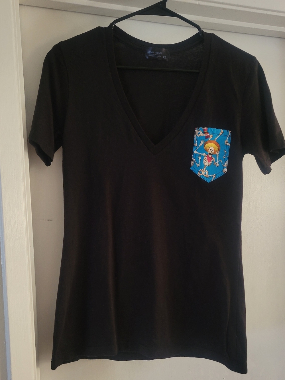 Pocket Thieves Black Skeleton Pocket Tee XS (Tagged XL) 15” Pit to Pit